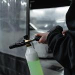 Pistolet do pianki montażowej - jak go czyścić i konserwować? Poradnik krok po kroku