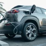 Wybór ładowarki do samochodu elektrycznego (Wallbox): jak dobrać moc, funkcje i koszty instalacji