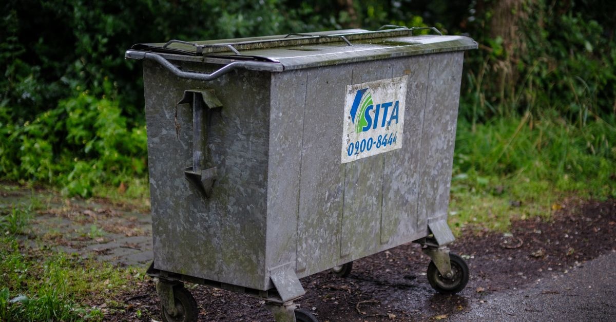Śmieci przy remoncie – co z nimi robić? Legalny wywóz, segregacja i recykling krok po kroku