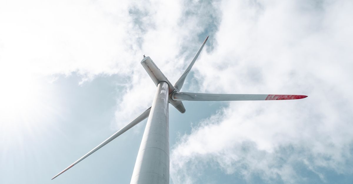 Ekologiczne źródła energii — realne korzyści i ograniczenia: przegląd technologii, kosztów i wpływu na środowisko